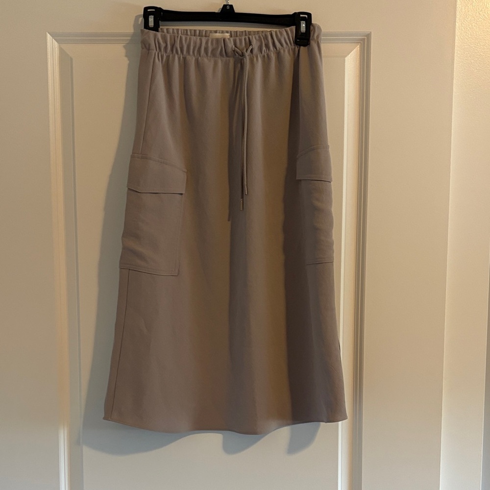 Aritzia Ashen Grey Midi Skirt with Cargo Pockets